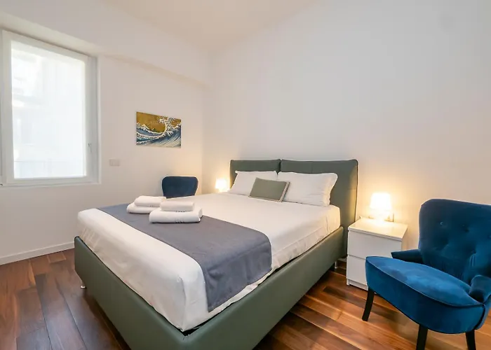 Modern Two-Room Suite In Corso Buenos Aires